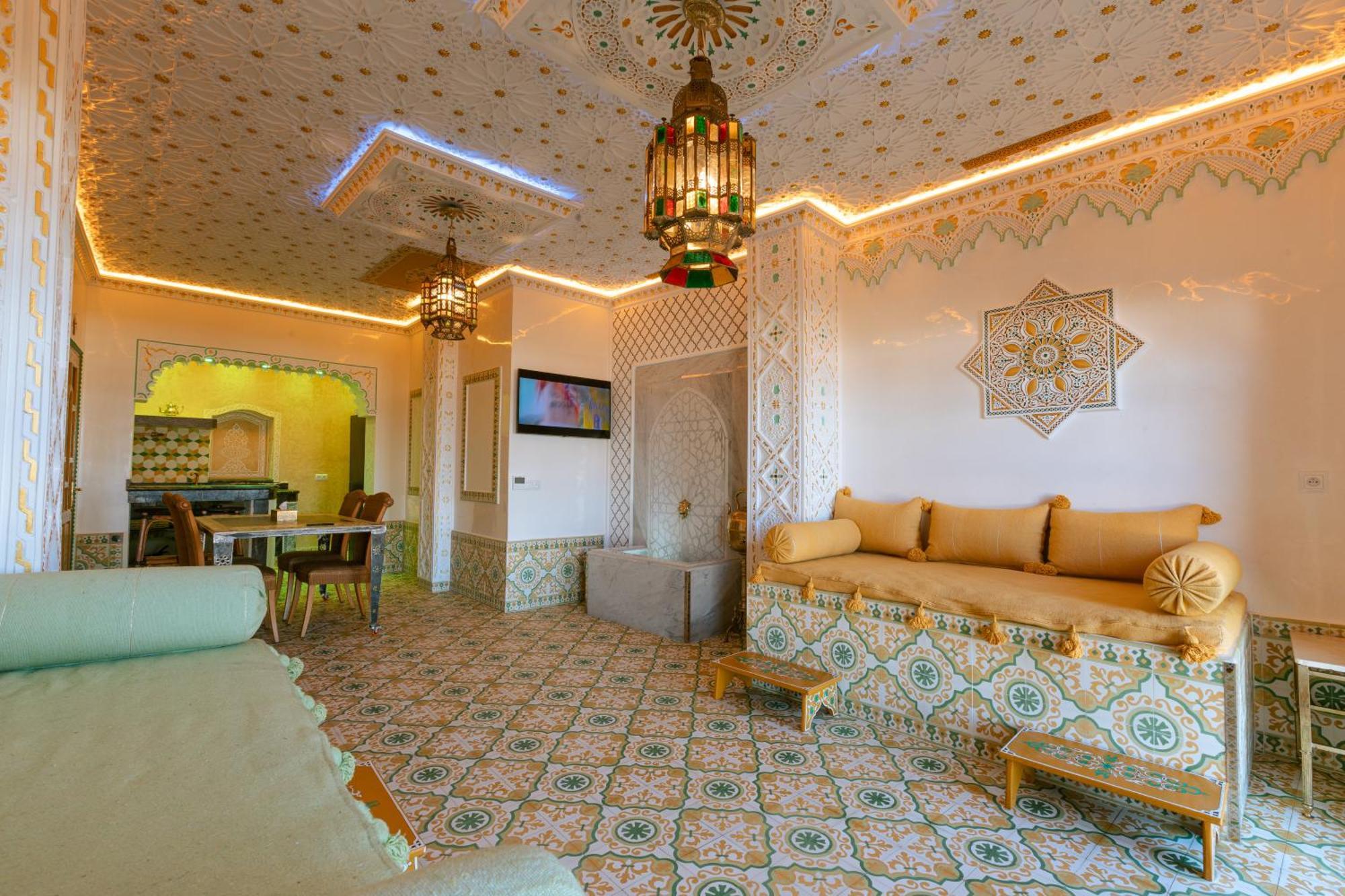 Colorful Traditional Riad W/Views Of Spain Tanger Zewnętrze zdjęcie