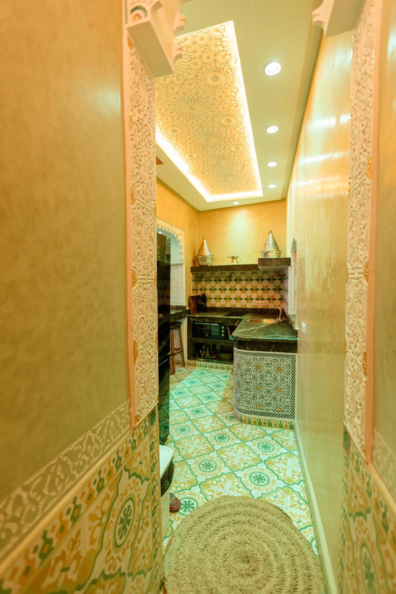 Colorful Traditional Riad W/Views Of Spain Tanger Zewnętrze zdjęcie