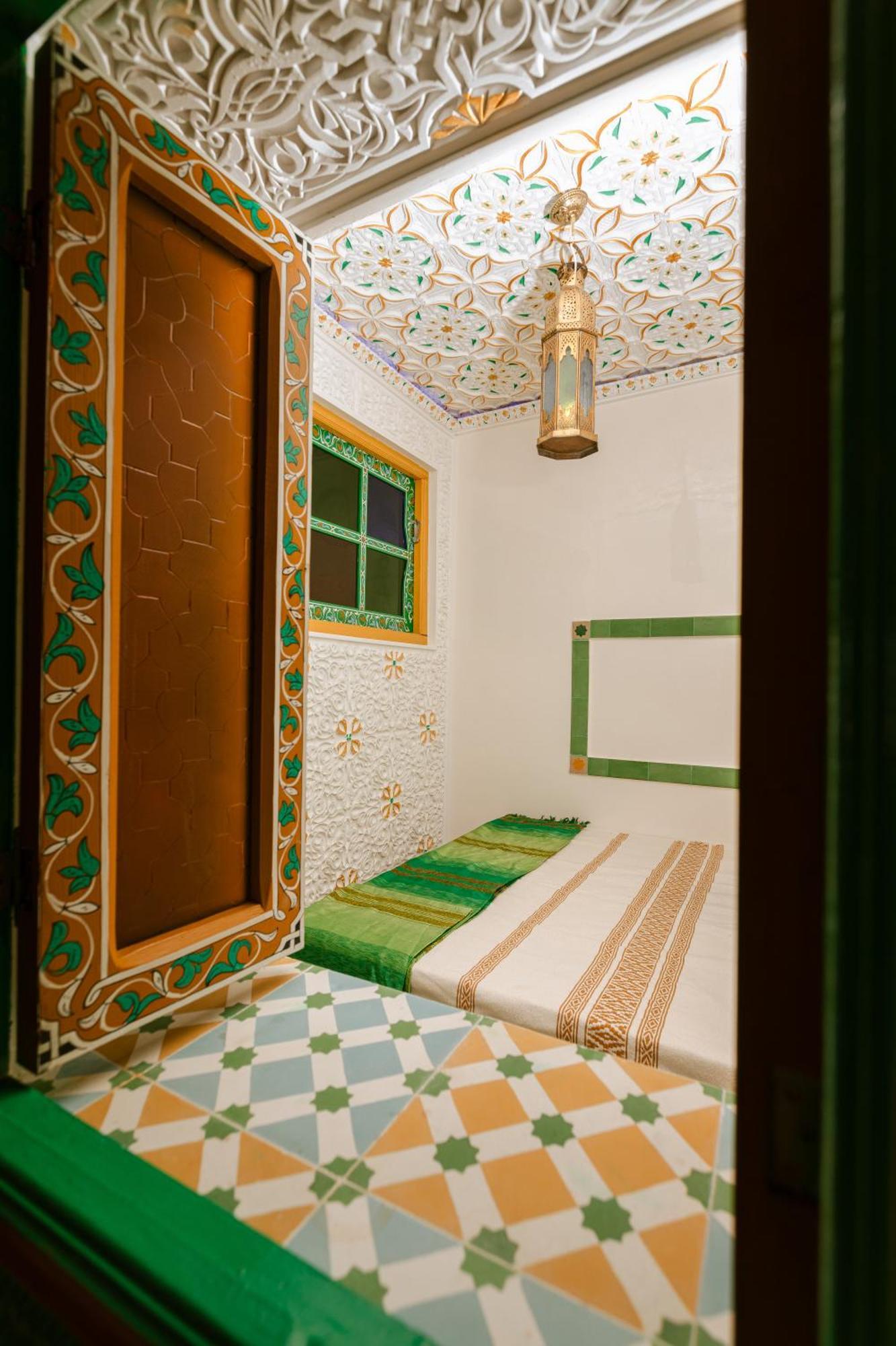 Colorful Traditional Riad W/Views Of Spain Tanger Zewnętrze zdjęcie