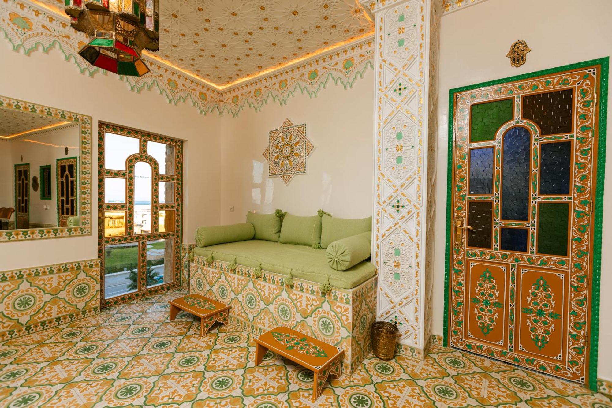 Colorful Traditional Riad W/Views Of Spain Tanger Zewnętrze zdjęcie