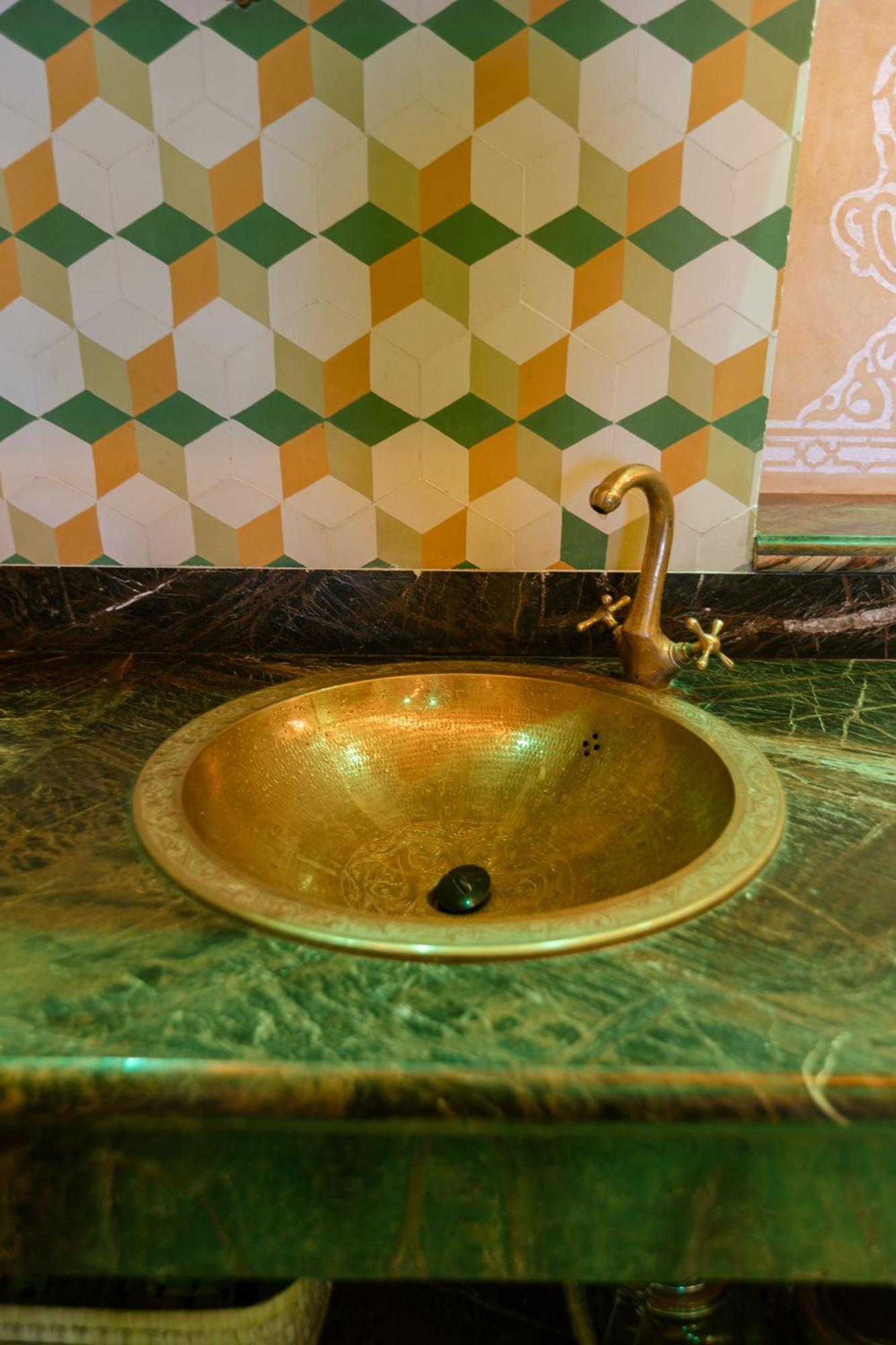 Colorful Traditional Riad W/Views Of Spain Tanger Zewnętrze zdjęcie